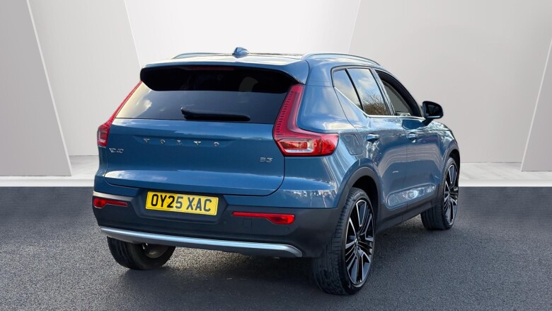 Volvo XC40 2.0 B3P Ultra Dark 5dr Auto Petrol Estate